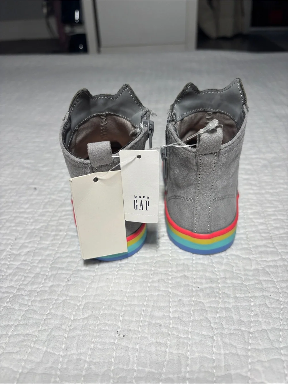 GAP Gray Cat Face Kids Boots with Rainbow Stripe Sole